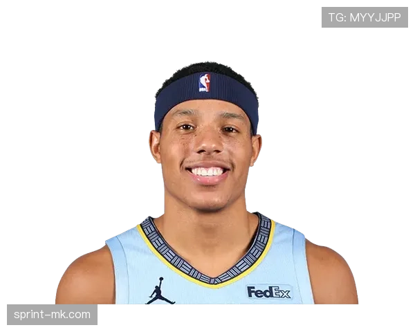 德斯蒙德·班恩无球跑动提速拉开空间助力球队三分效率提升